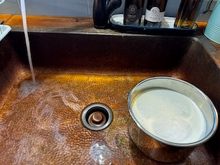 Milk cooling in the sink